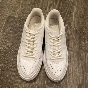 Nike Court Vision Low